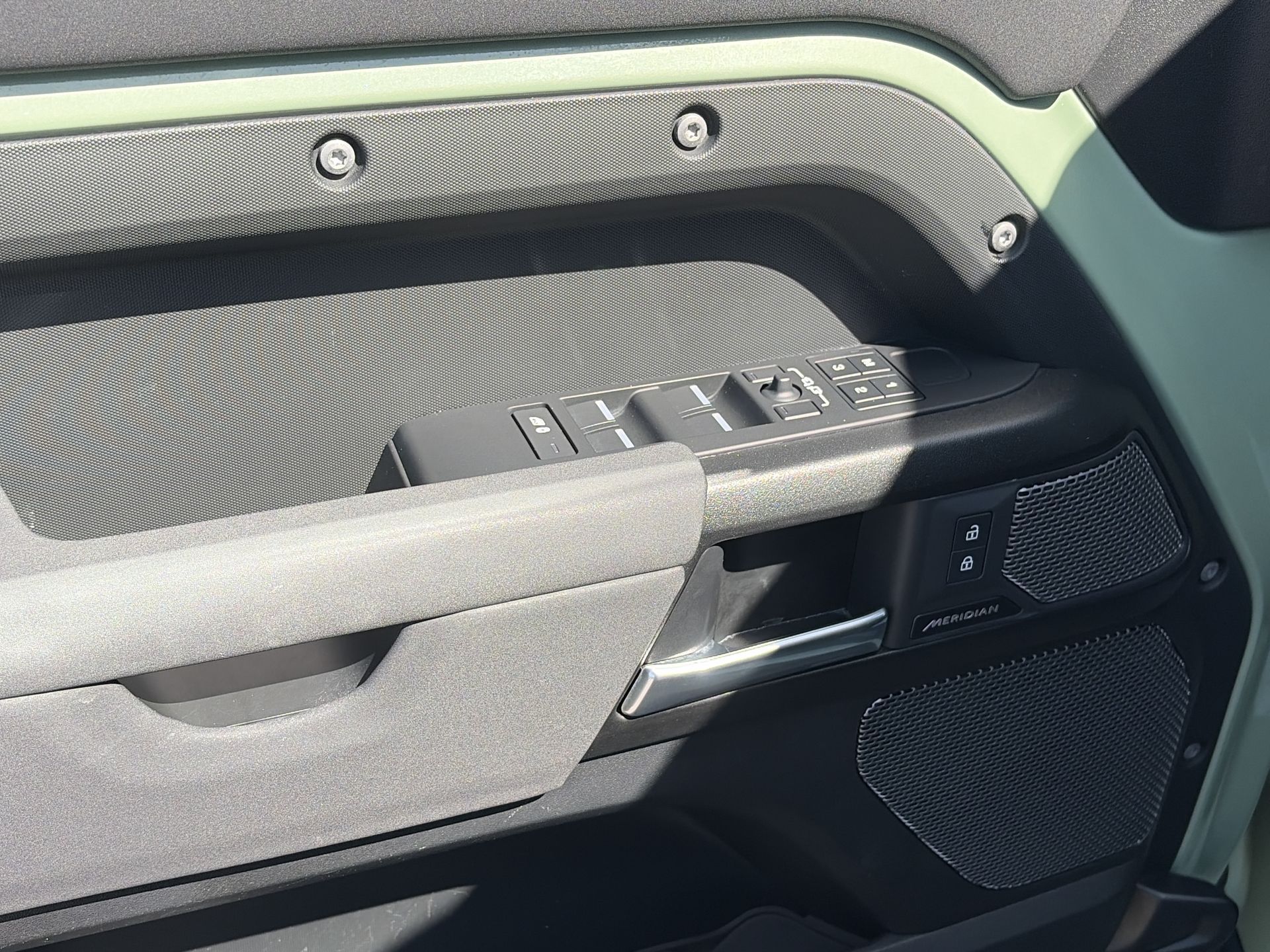 2023 Land Rover Defender 110 in Mississauga, Ontario