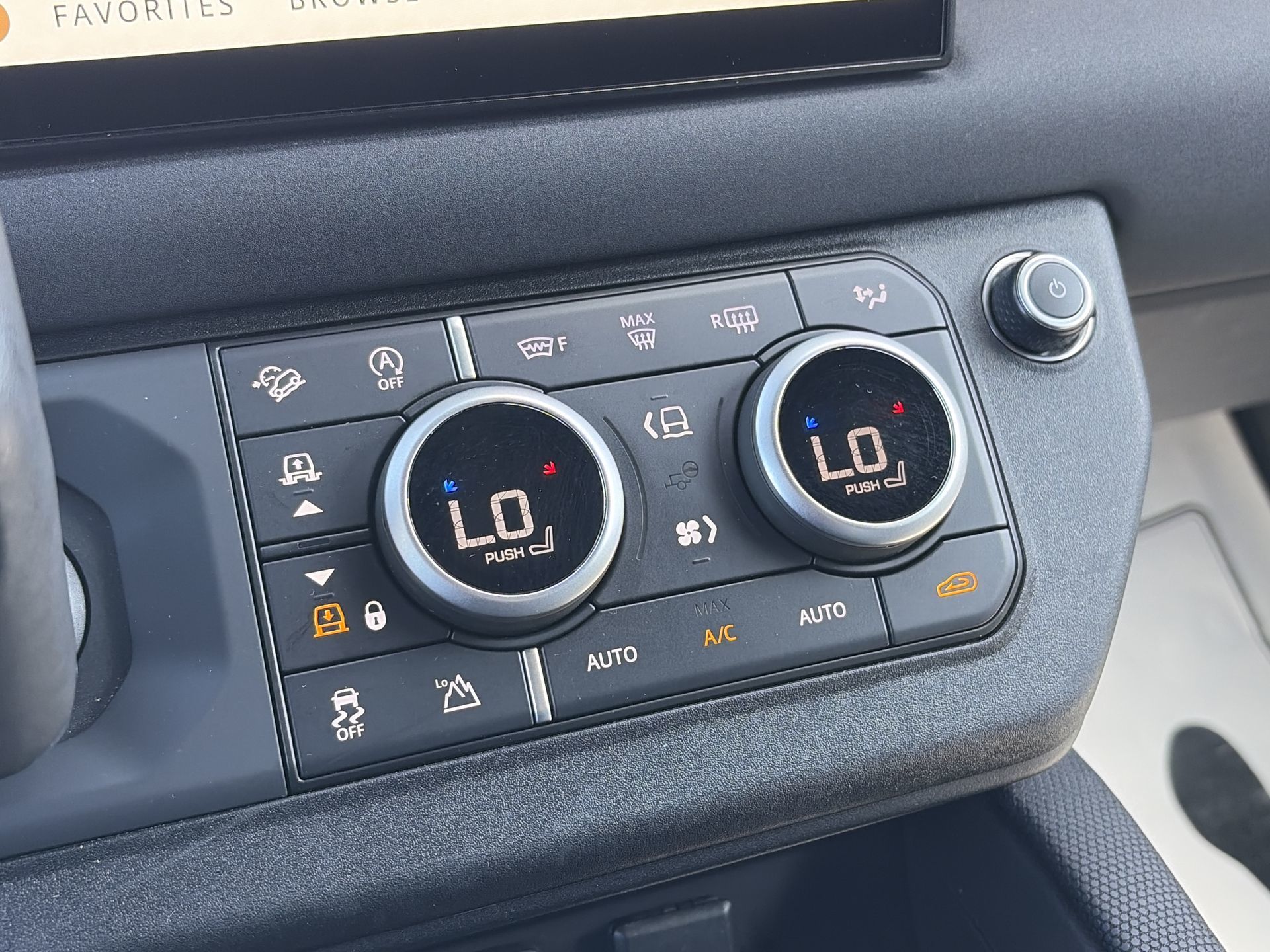 2023 Land Rover Defender 110 in Mississauga, Ontario