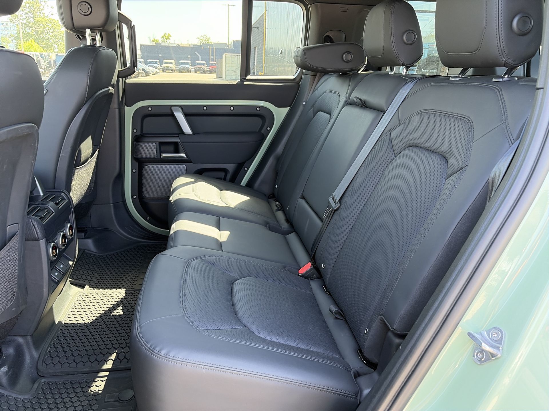 2023 Land Rover Defender 110 in Mississauga, Ontario