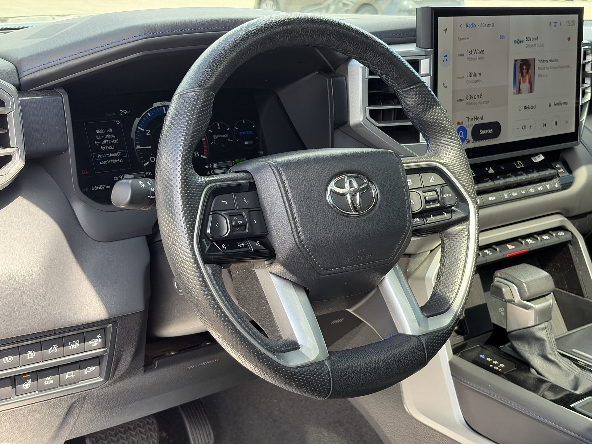 Toyota Tundra Hybrid  2025