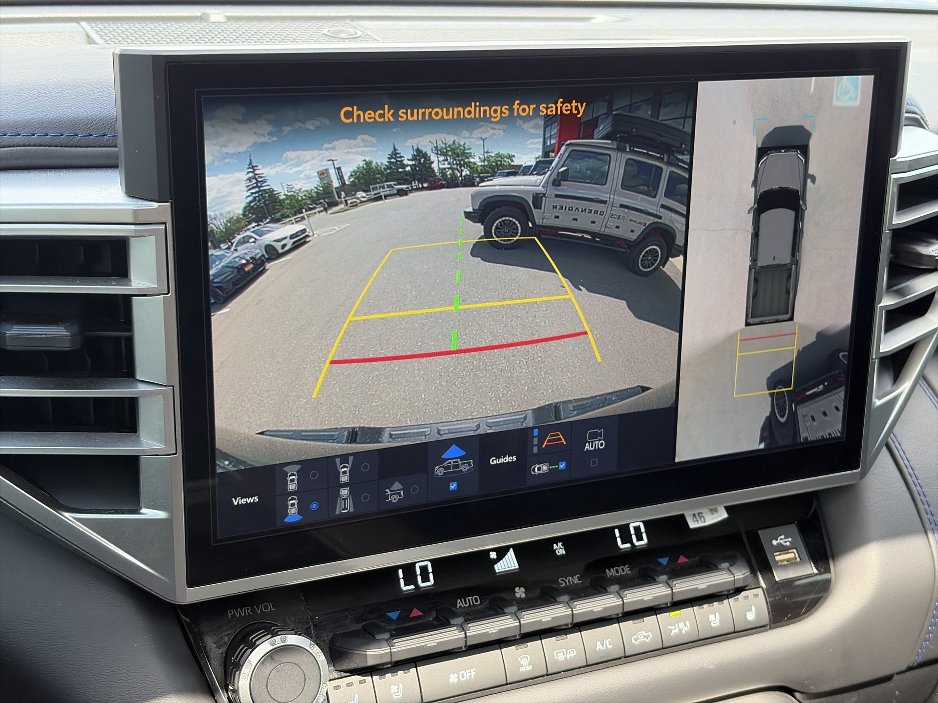 Toyota Tundra Hybrid  2025