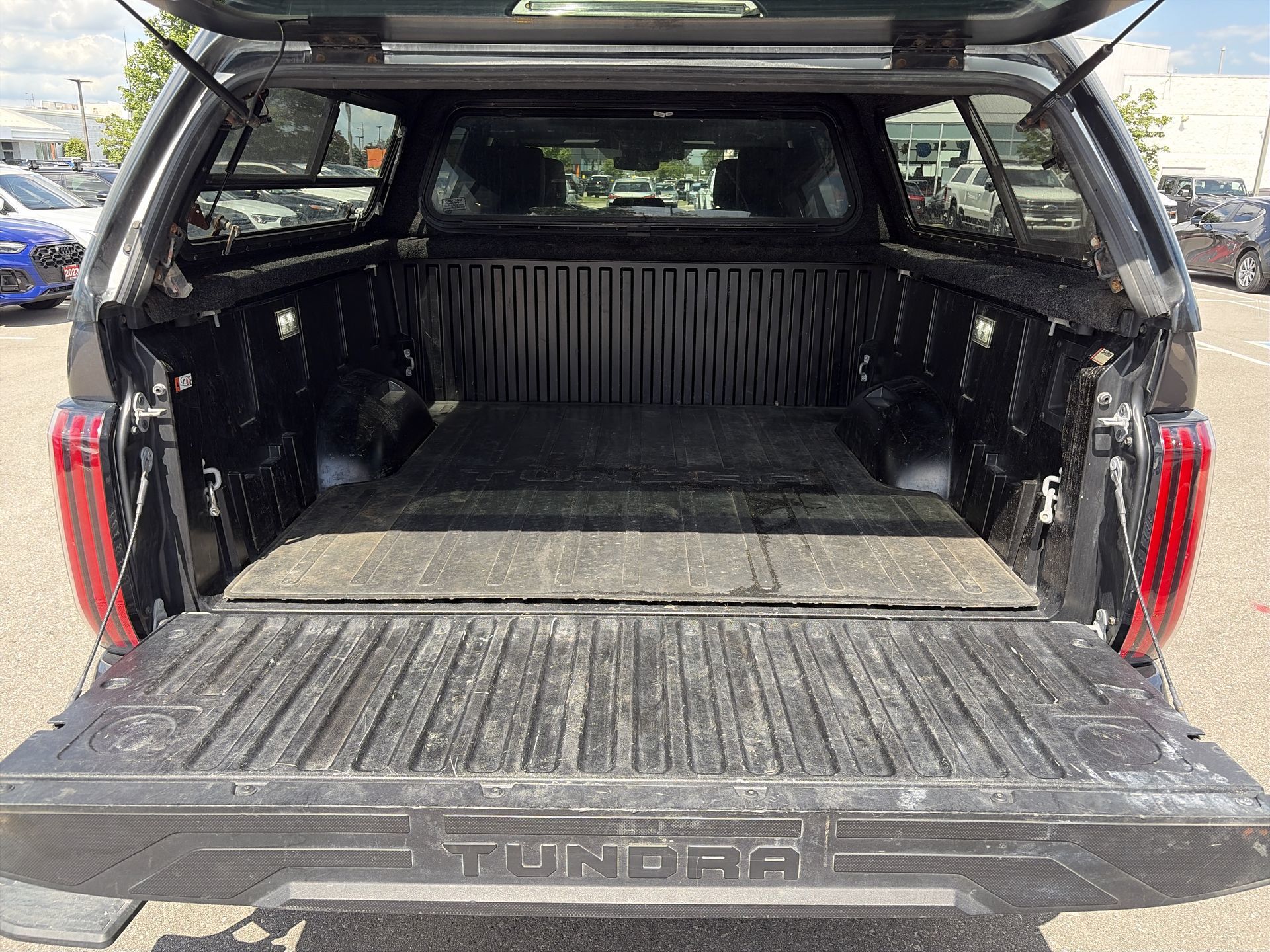 Toyota Tundra Hybrid  2025