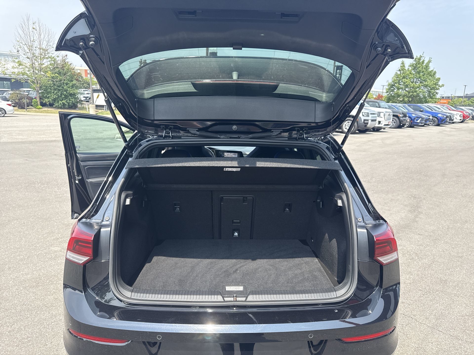 2023 Volkswagen Golf R in Mississauga, Ontario