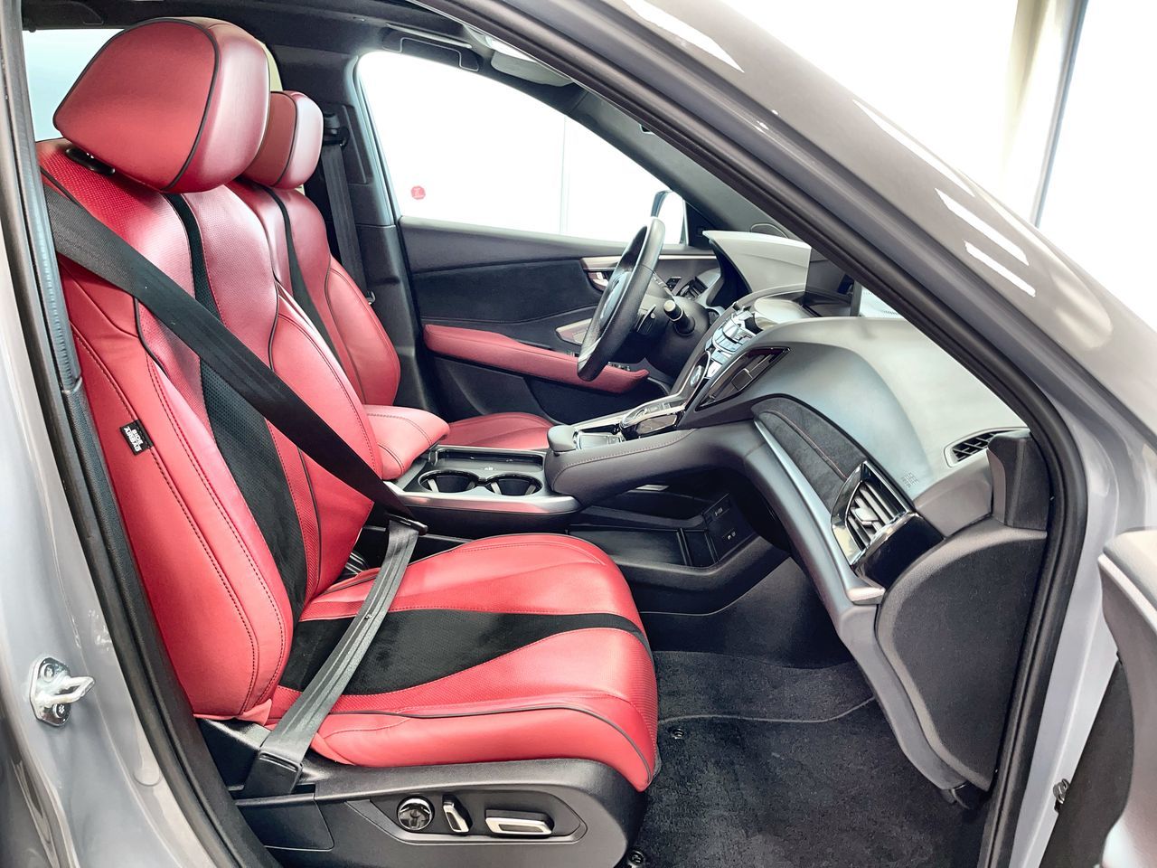 2025 Acura RDX