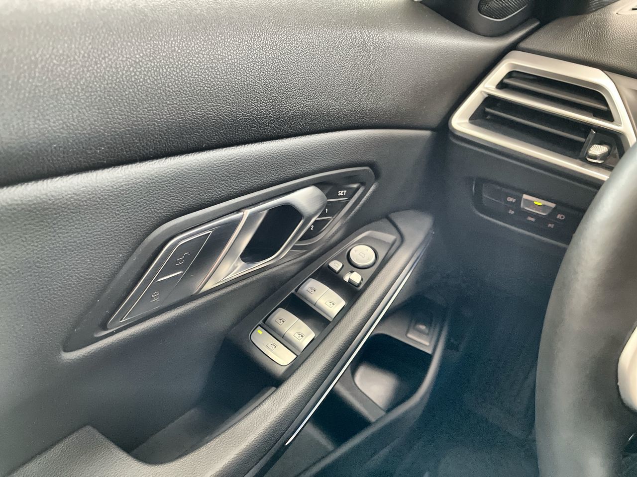 2026 BMW 330i