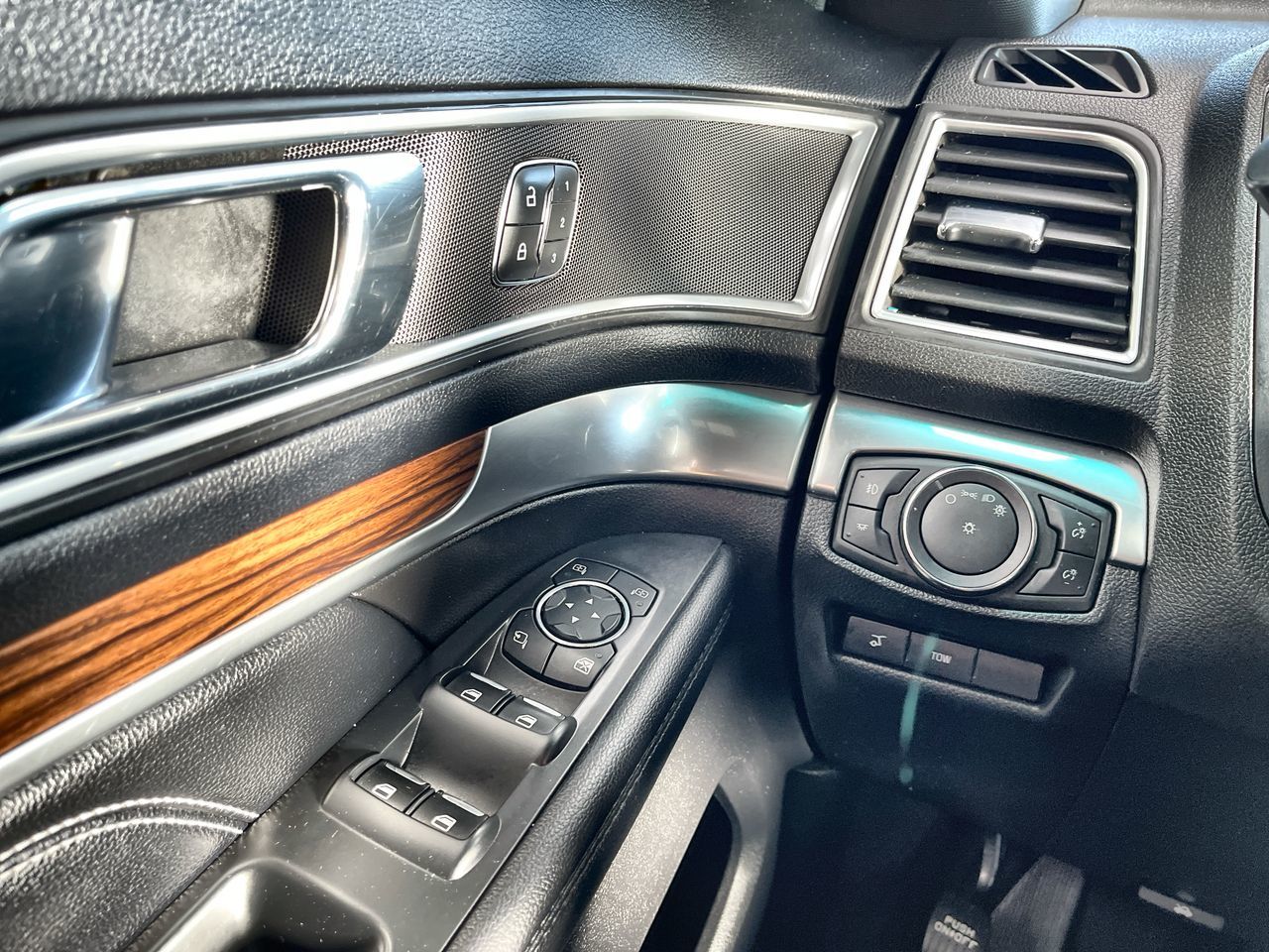 Ford Explorer  2016 à Regina, Saskatchewan