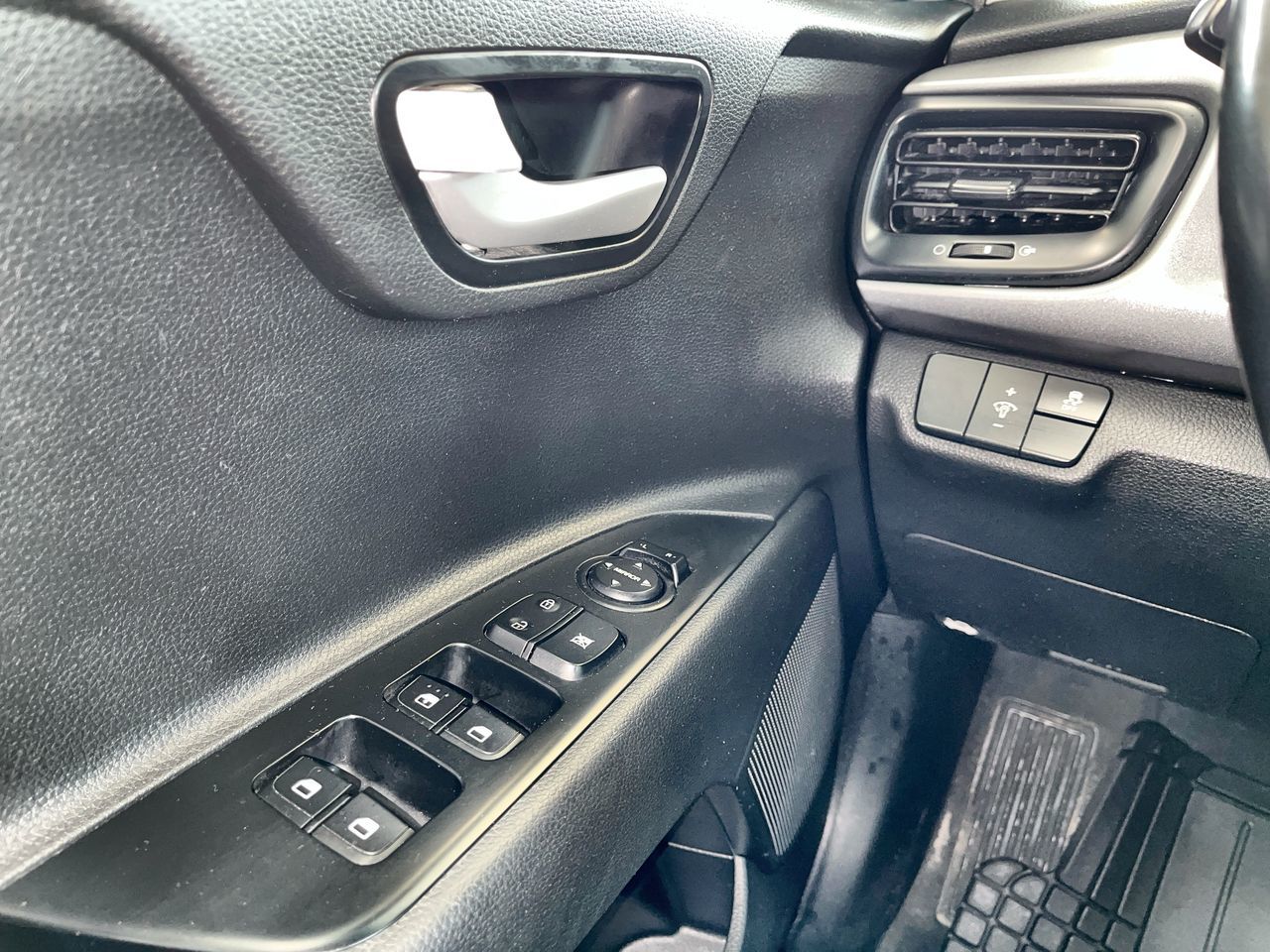 2022 Kia Rio in Regina, Saskatchewan