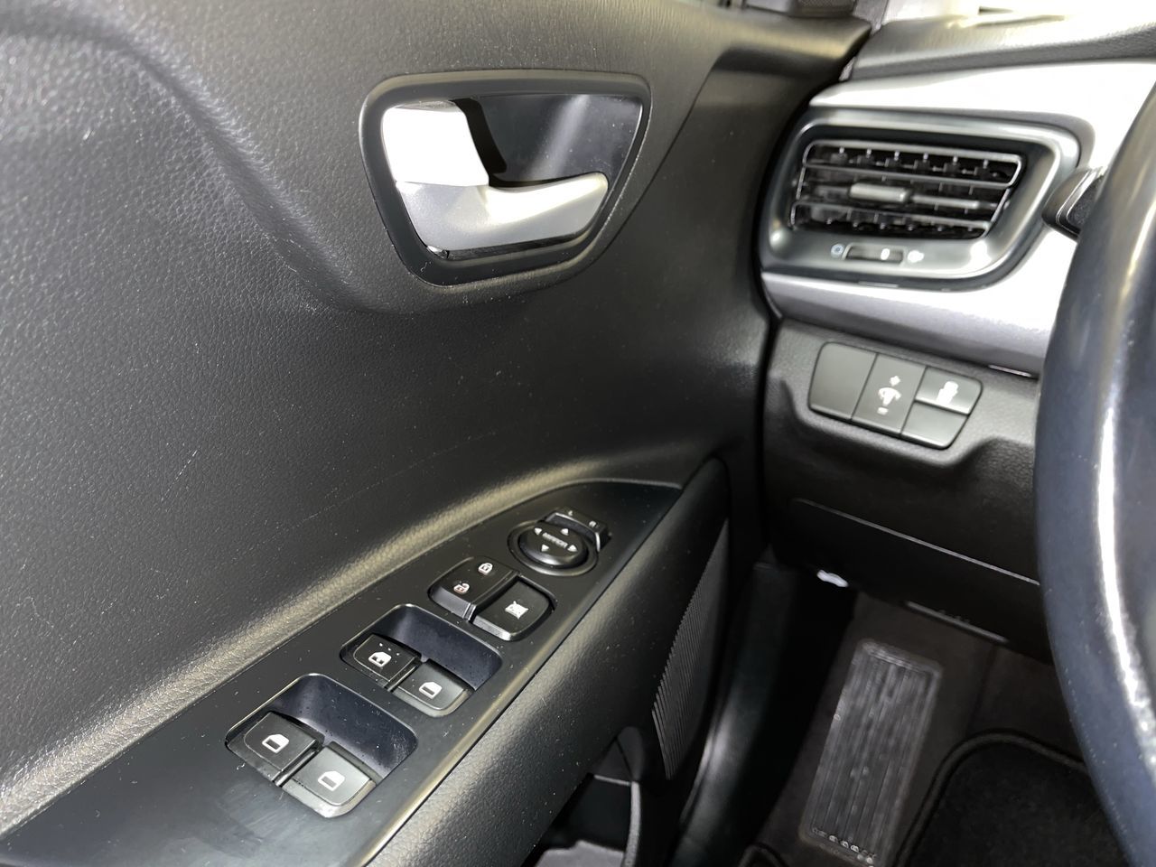 2021 Kia Rio5 in Regina, Saskatchewan