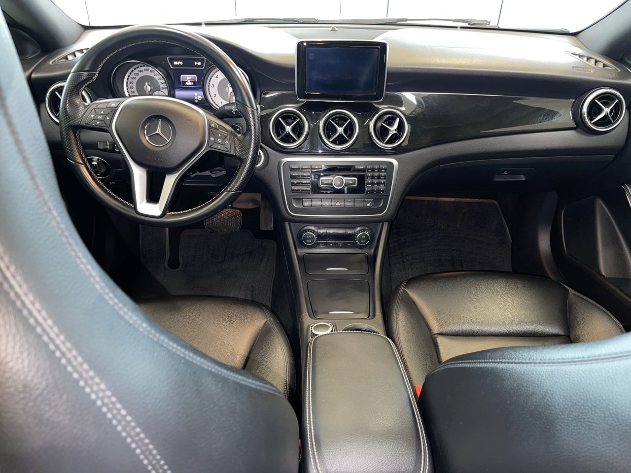 2014 Mercedes-Benz CLA250