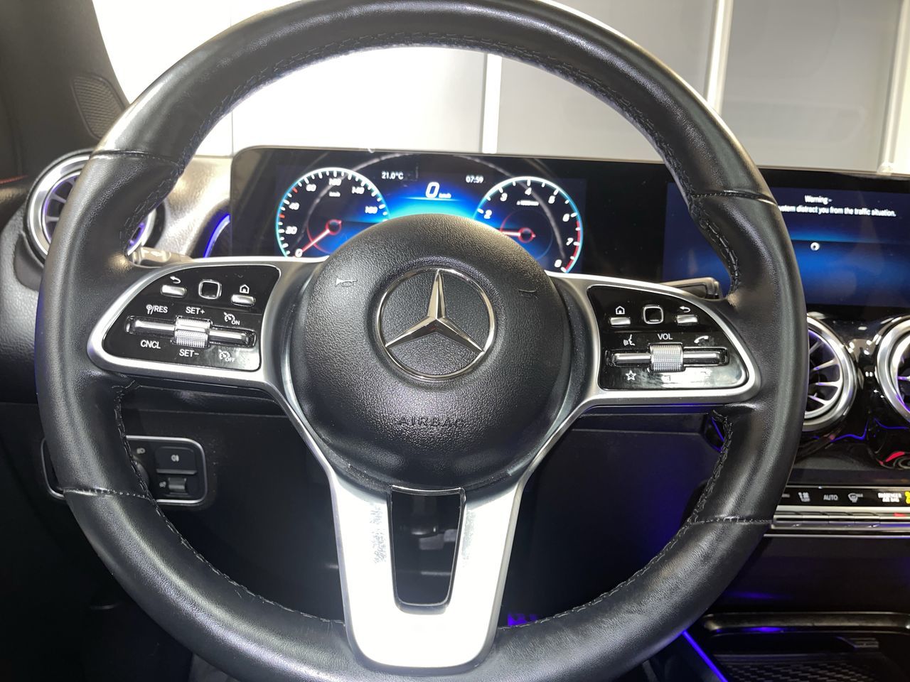 Mercedes-Benz GLB250  2023 à Regina, Saskatchewan