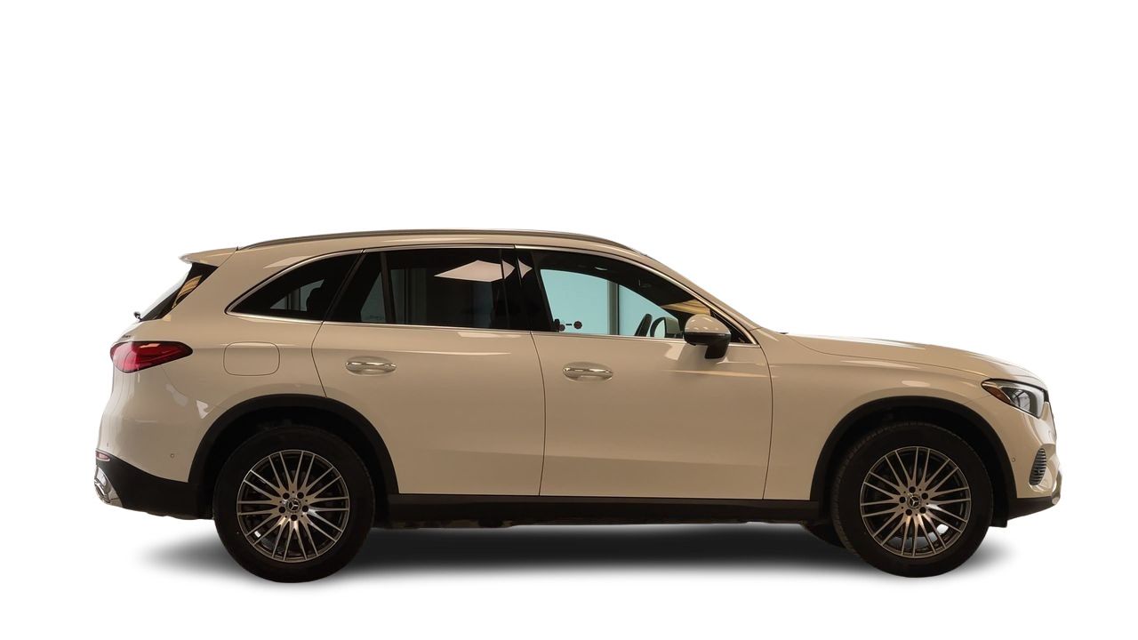 2025 Mercedes-Benz GLC300