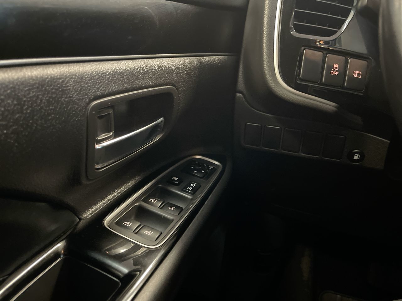 2022 Mitsubishi Outlander PHEV in Regina, Saskatchewan