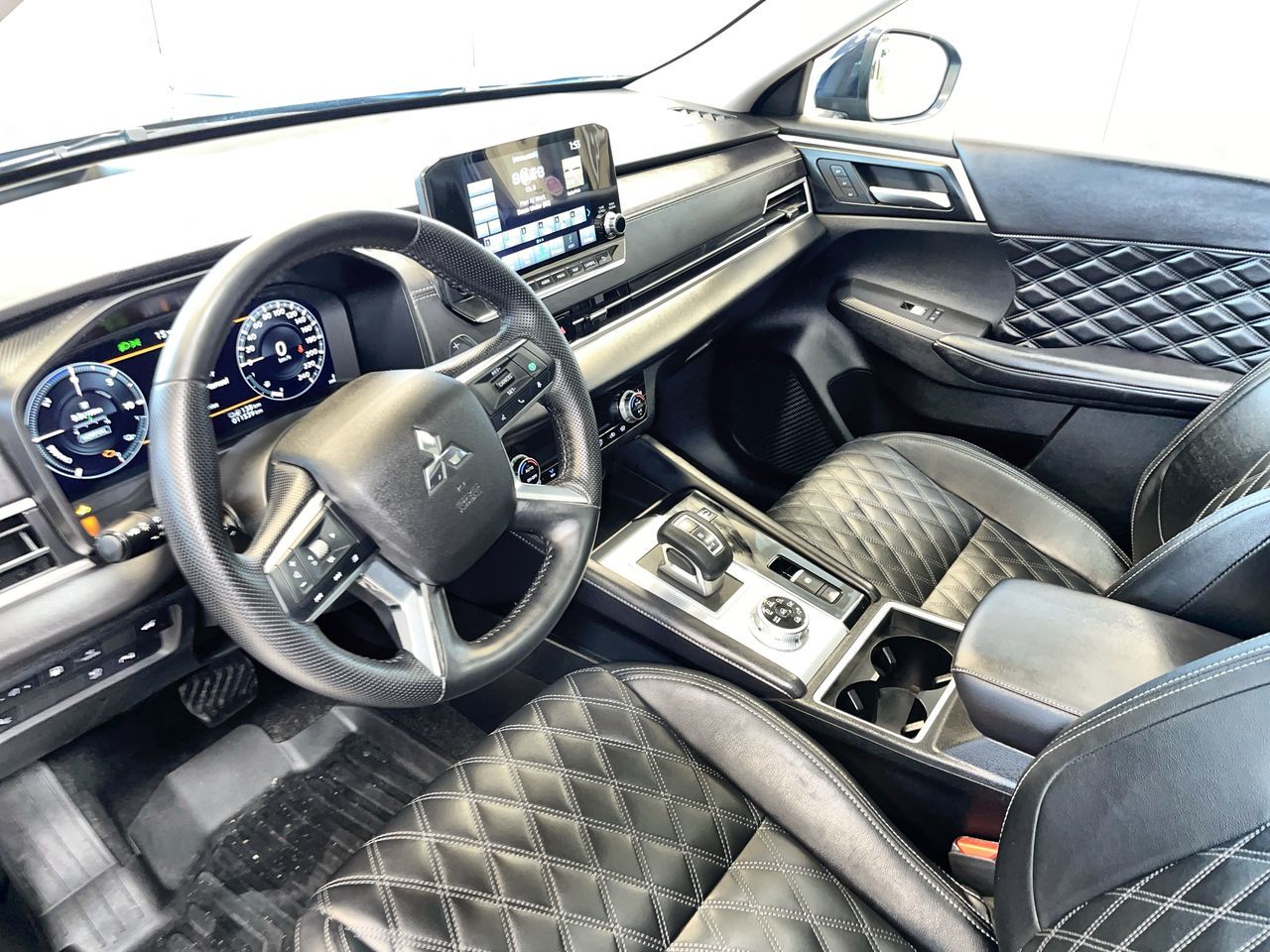 2024 Mitsubishi OUTLANDER PHEV