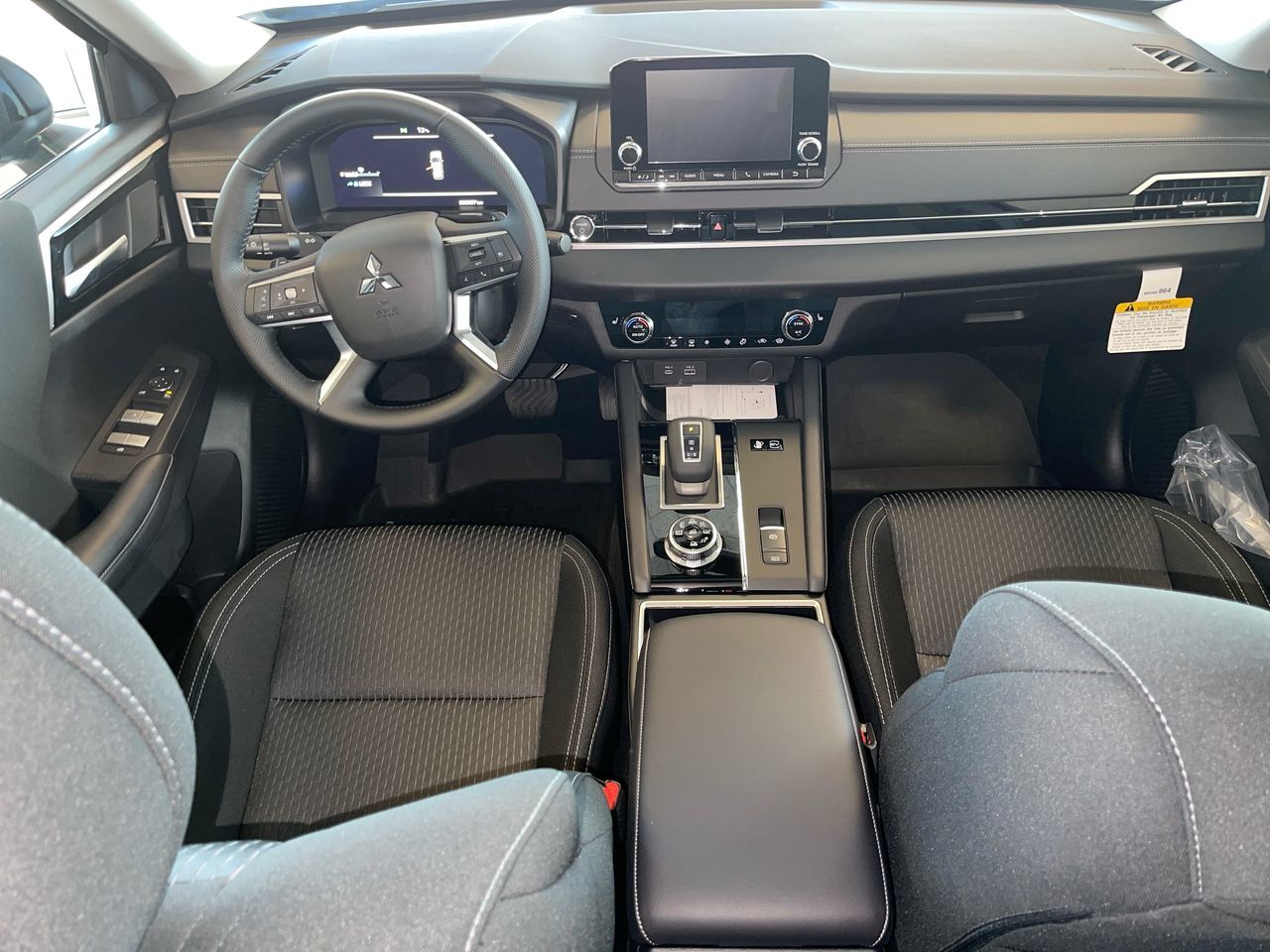 Mitsubishi OUTLANDER PHEV  2025 à Regina, Saskatchewan