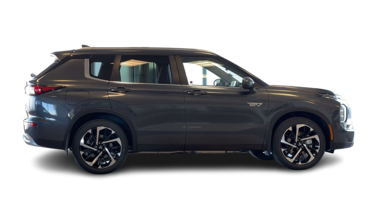 2025 Mitsubishi OUTLANDER PHEV in Regina, Saskatchewan