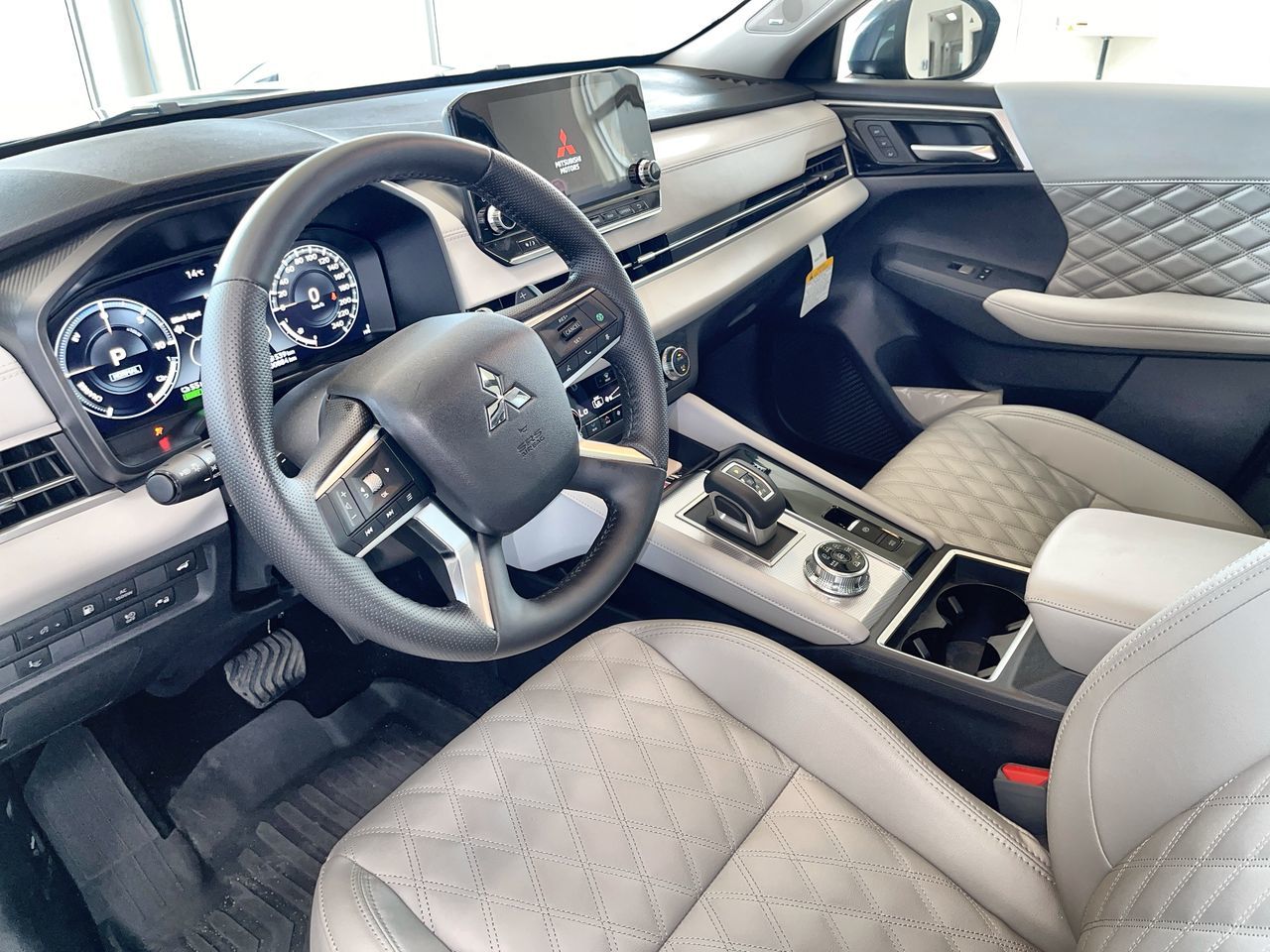 Mitsubishi OUTLANDER PHEV  2025 à Regina, Saskatchewan