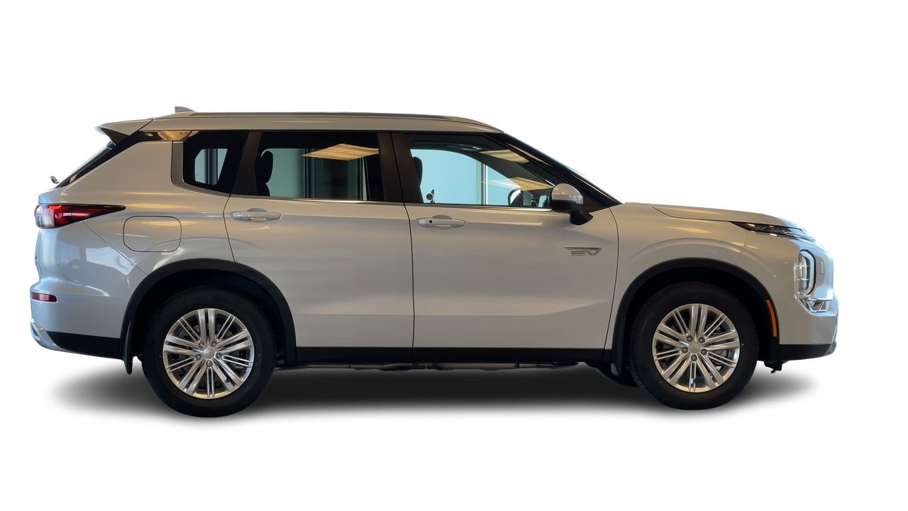 2025 Mitsubishi OUTLANDER PHEV in Regina, Saskatchewan
