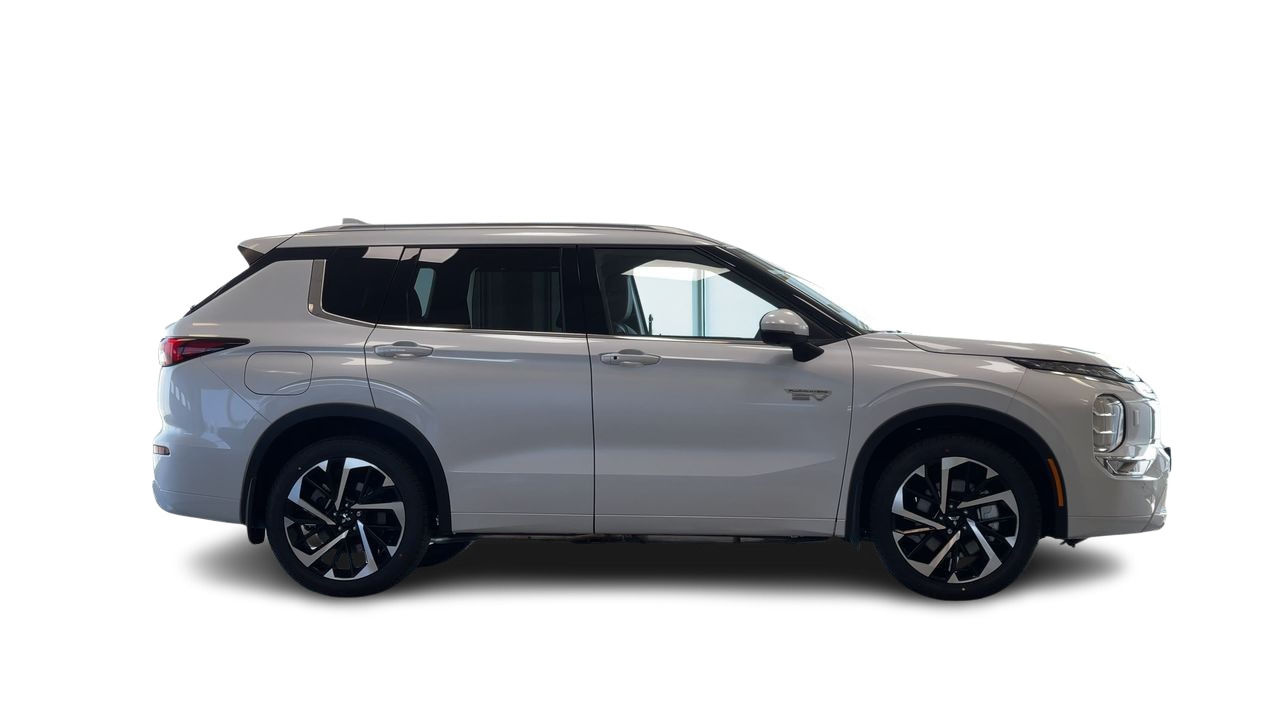 2025 Mitsubishi OUTLANDER PHEV in Regina, Saskatchewan