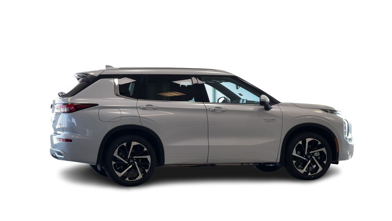 2025 Mitsubishi OUTLANDER PHEV in Regina, Saskatchewan