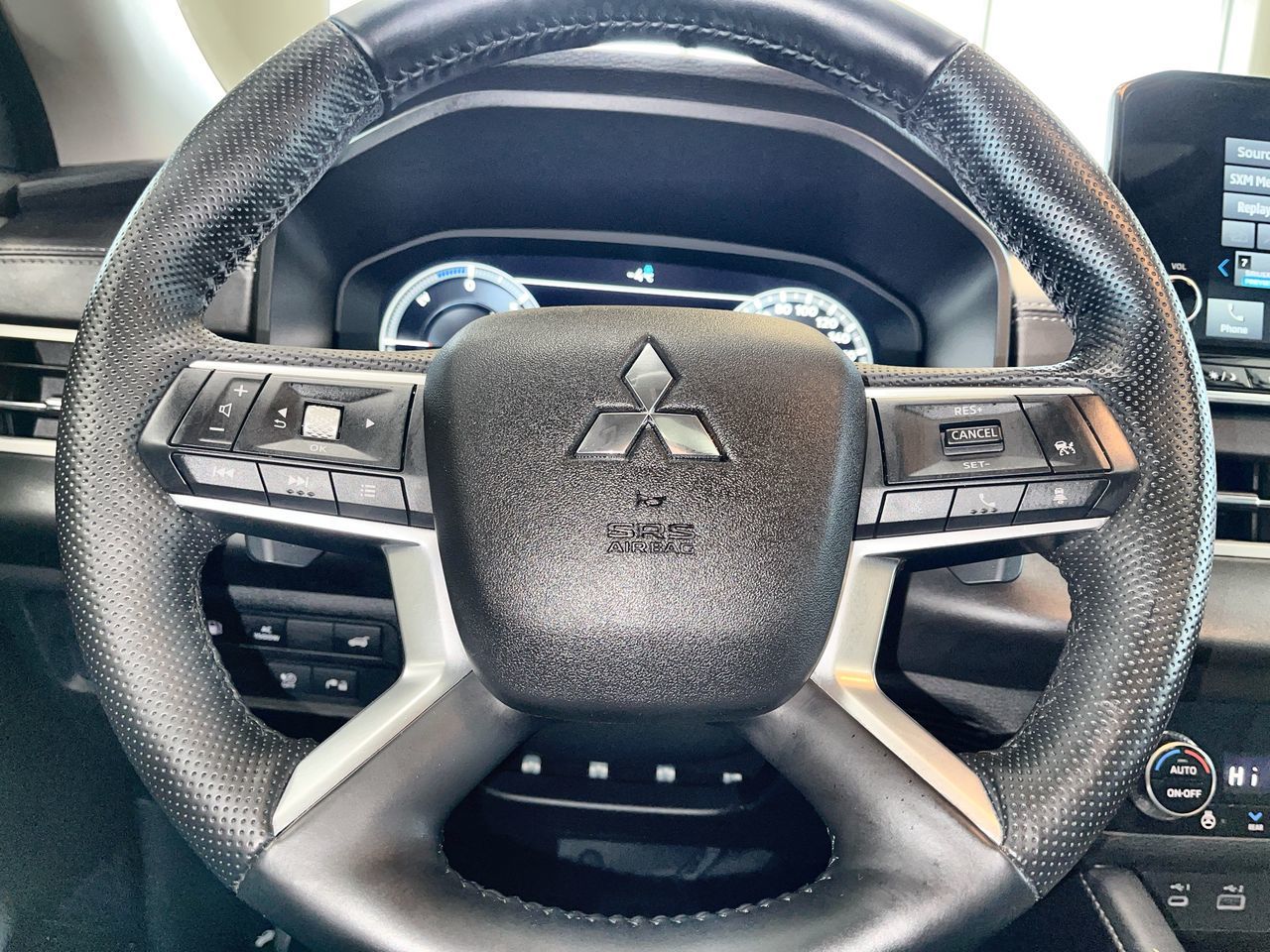 2024 Mitsubishi Outlander Plug-In Hybrid