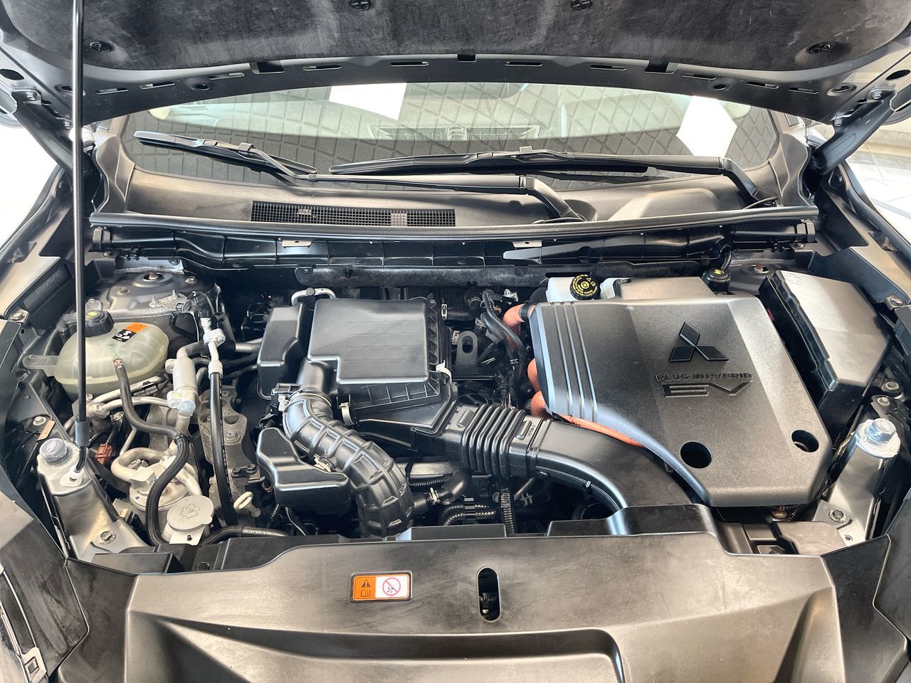 2024 Mitsubishi Outlander Plug-In Hybrid