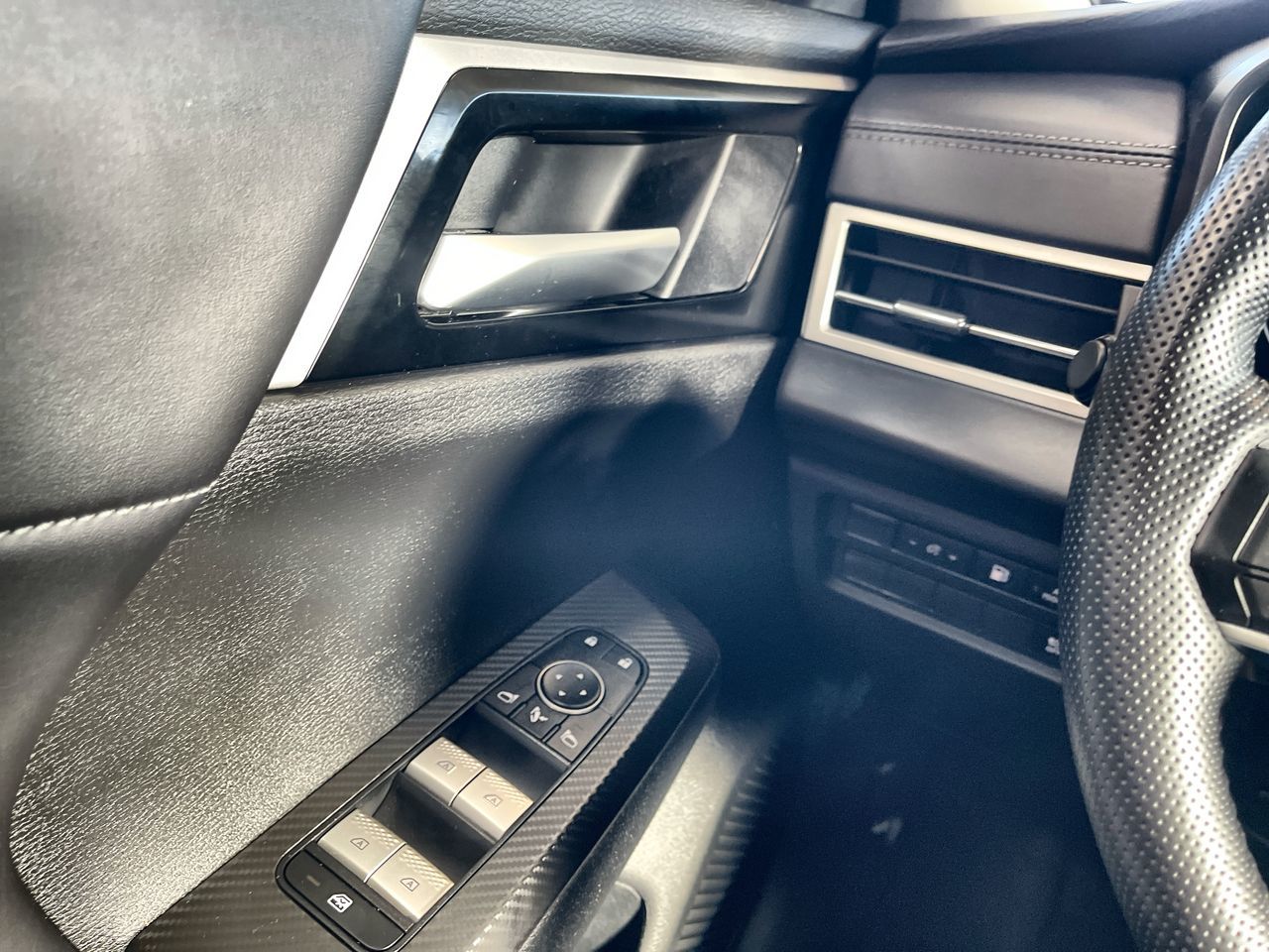 2024 Mitsubishi Outlander Plug-In Hybrid