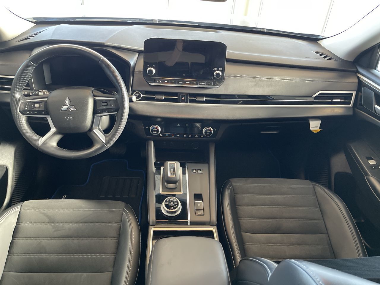 2024 Mitsubishi Outlander Plug-In Hybrid