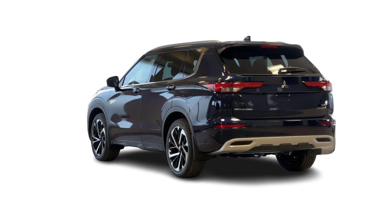 2025 Mitsubishi Outlander Plug-in Hybrid in Regina, Saskatchewan