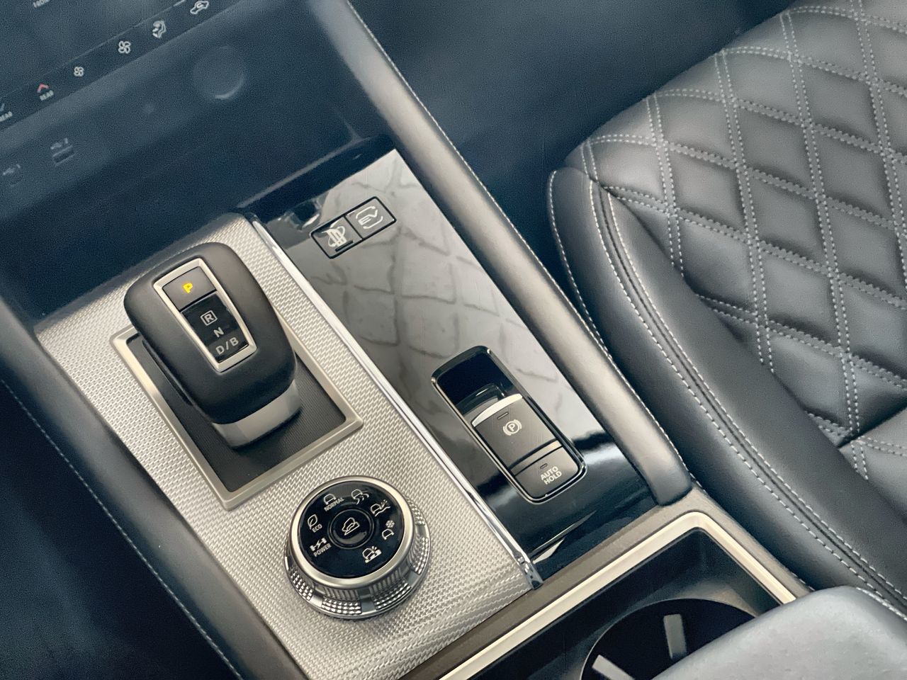 2025 Mitsubishi Outlander Plug-in Hybrid in Regina, Saskatchewan