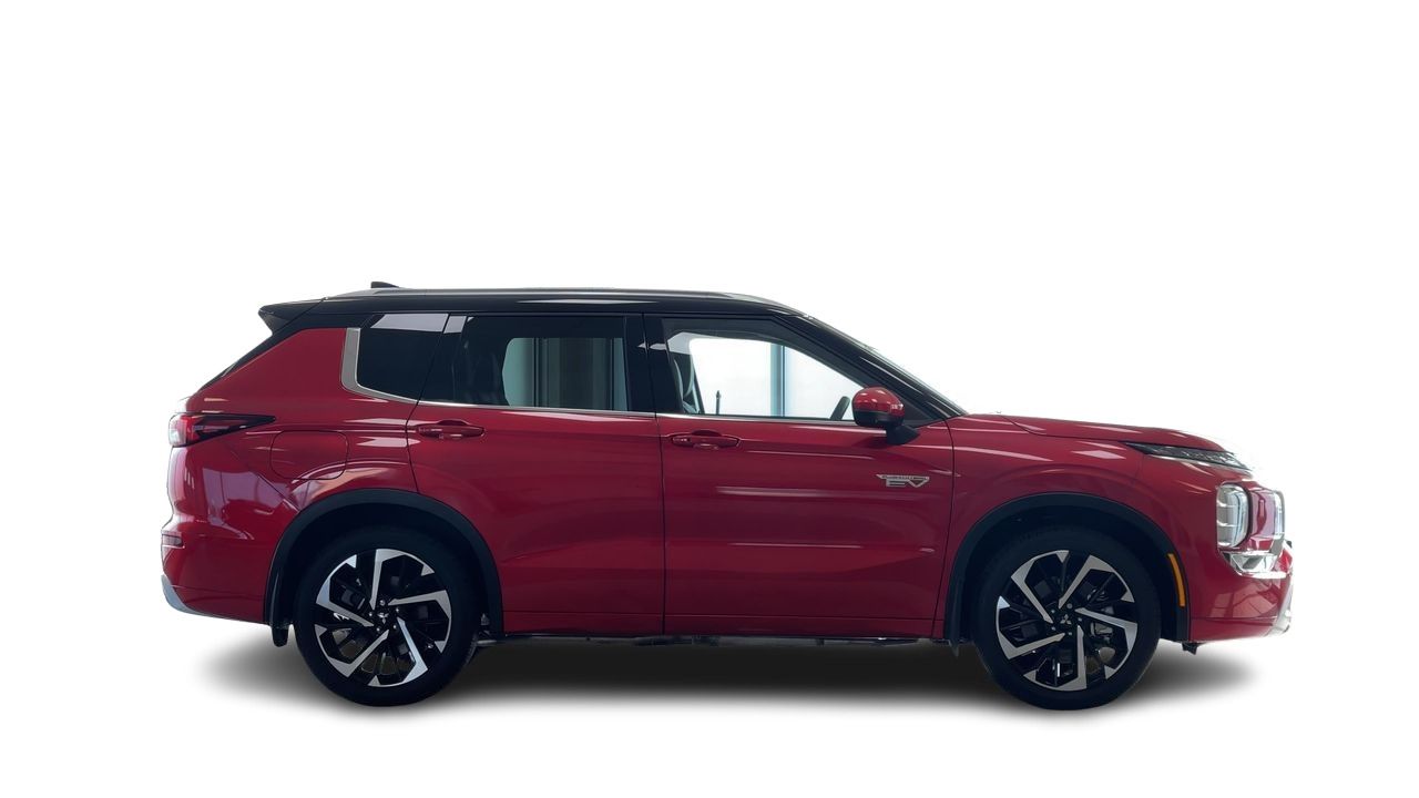 2025 Mitsubishi Outlander Plug-in Hybrid in Regina, Saskatchewan