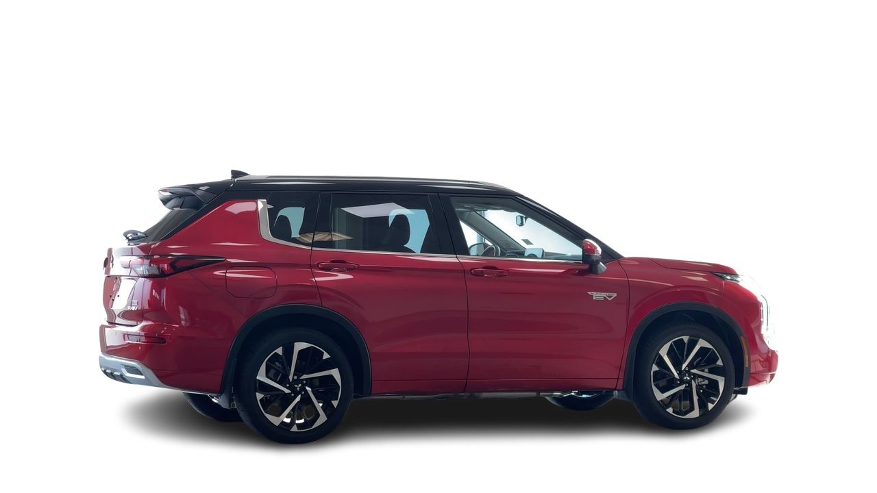 2025 Mitsubishi Outlander Plug-in Hybrid in Regina, Saskatchewan