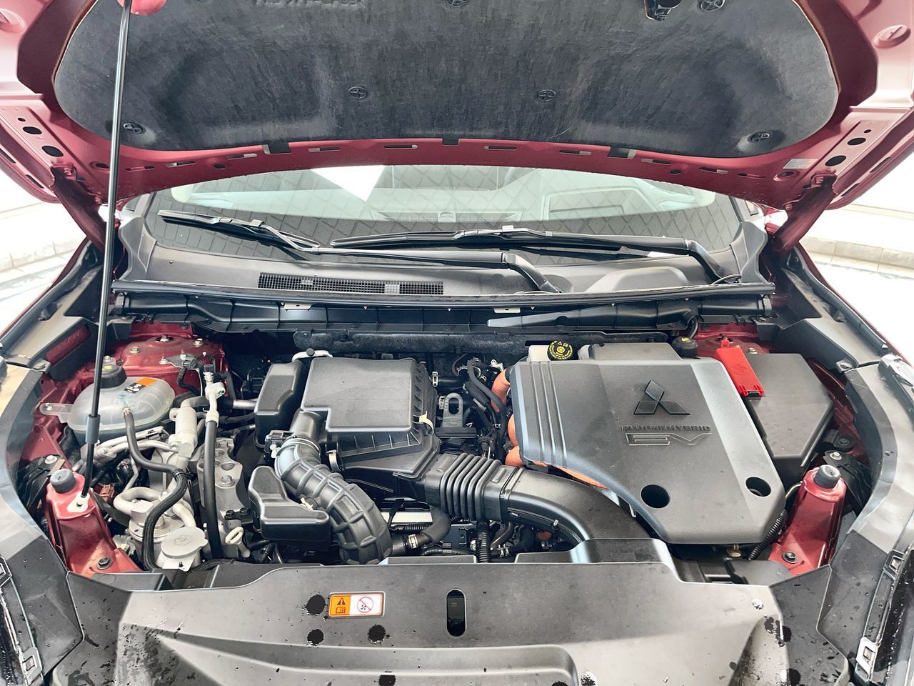 2025 Mitsubishi Outlander Plug-in Hybrid in Regina, Saskatchewan