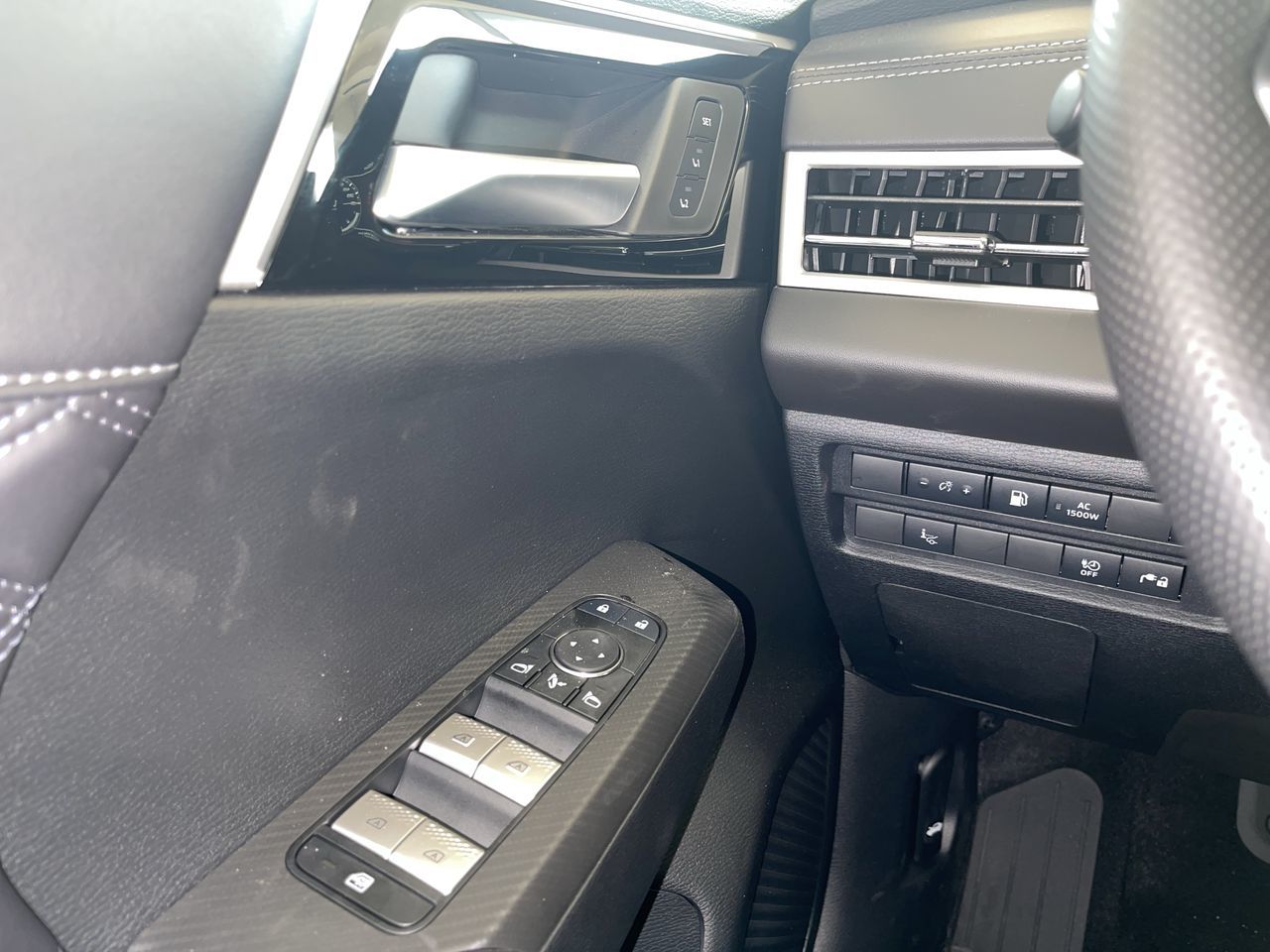 2025 Mitsubishi Outlander Plug-in Hybrid in Regina, Saskatchewan