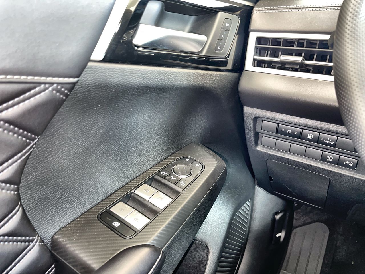 2025 Mitsubishi Outlander Plug-In Hybrid