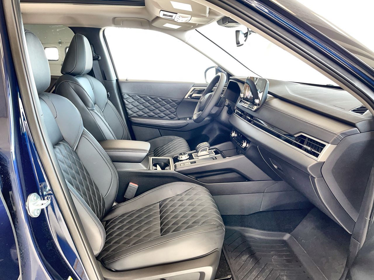 2025 Mitsubishi Outlander Plug-In Hybrid