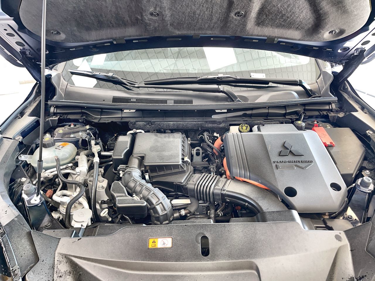 2025 Mitsubishi Outlander Plug-In Hybrid