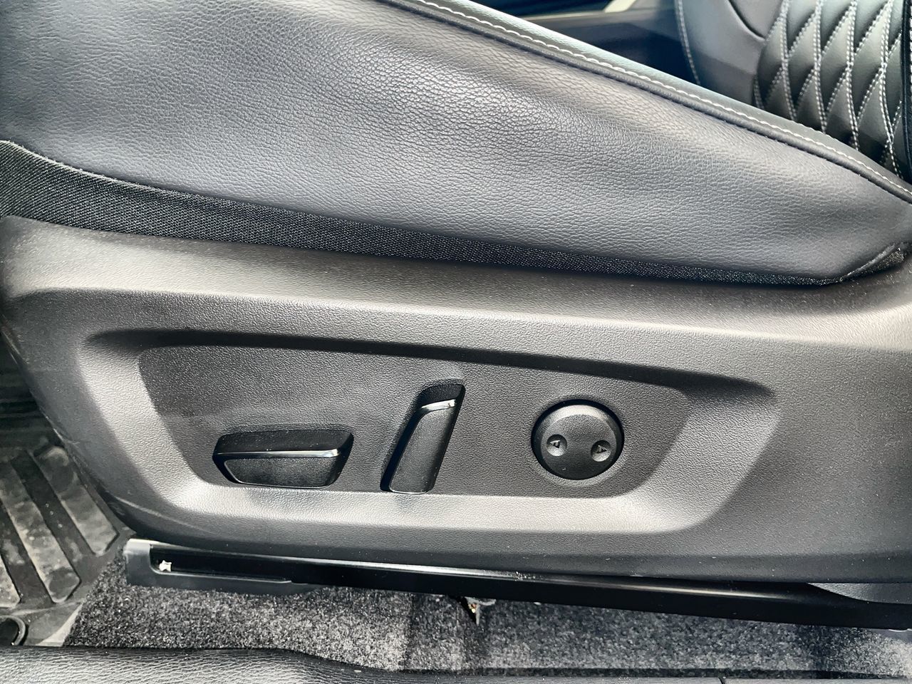 2025 Mitsubishi Outlander Plug-In Hybrid