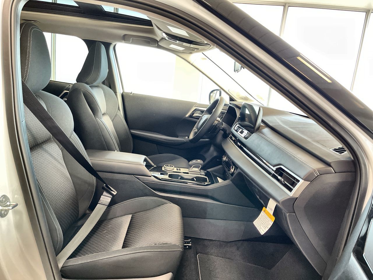 2025 Mitsubishi Outlander Plug-In Hybrid