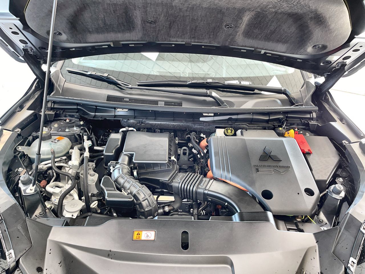 2026 Mitsubishi Outlander Plug-in Hybrid