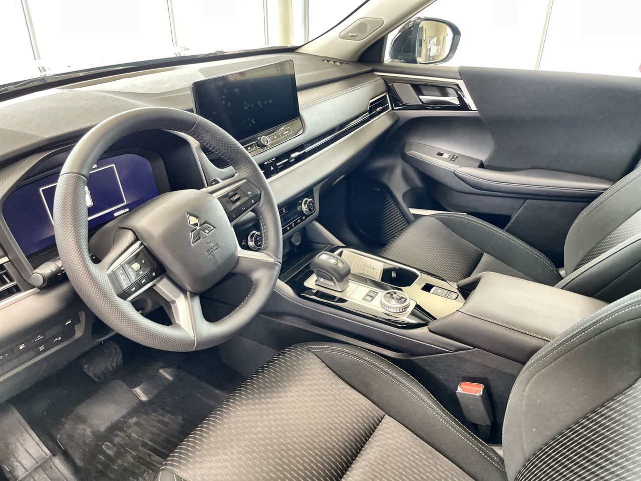 2026 Mitsubishi Outlander Plug-in Hybrid