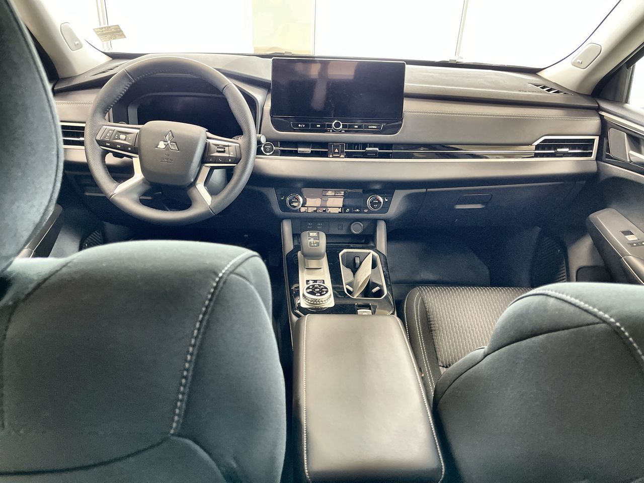 2026 Mitsubishi Outlander Plug-in Hybrid