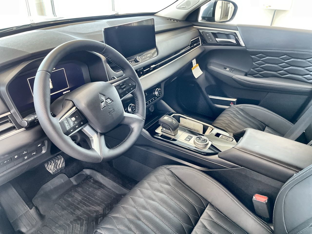 2026 Mitsubishi Outlander Plug-in Hybrid