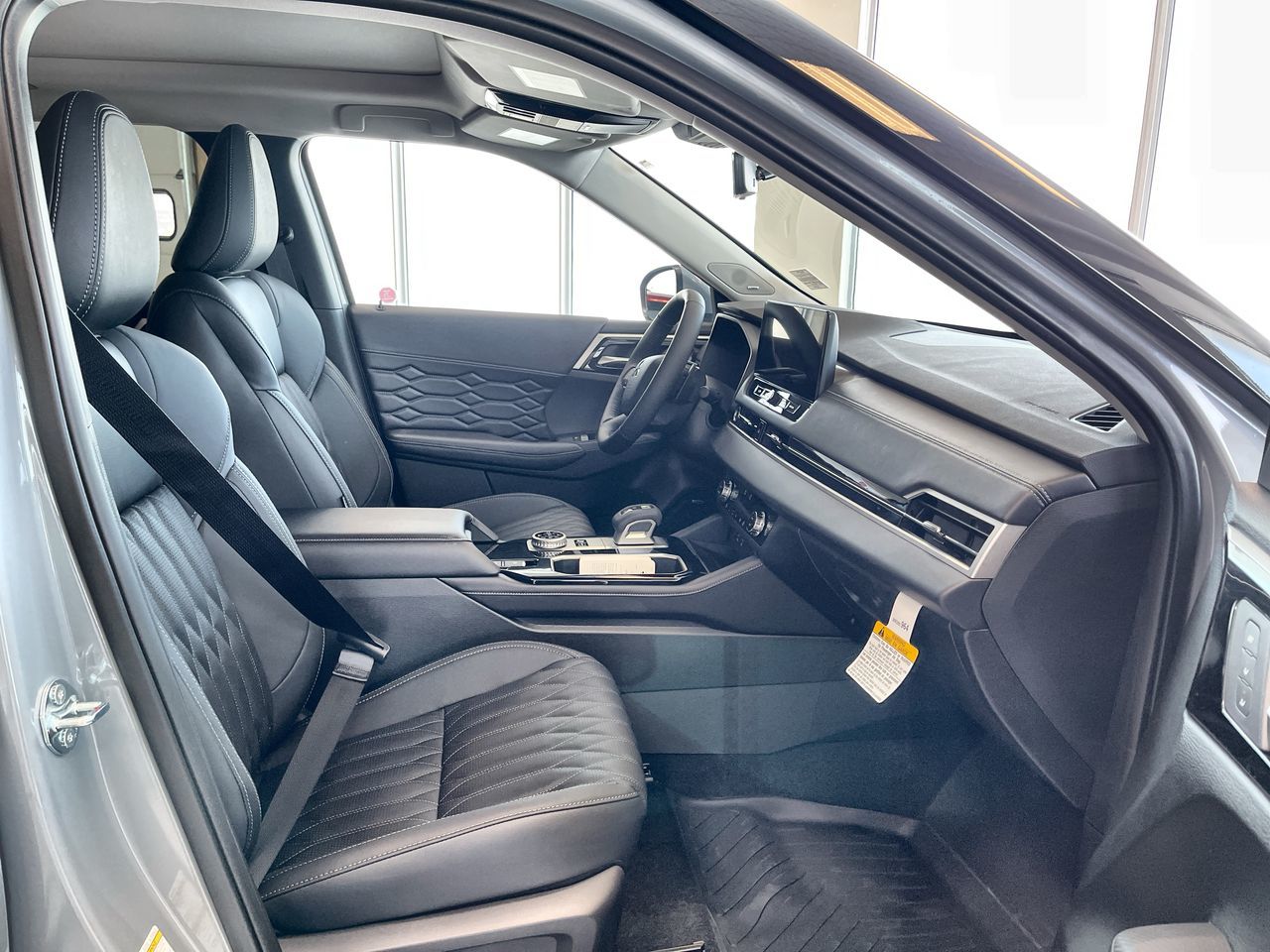 2026 Mitsubishi Outlander Plug-in Hybrid