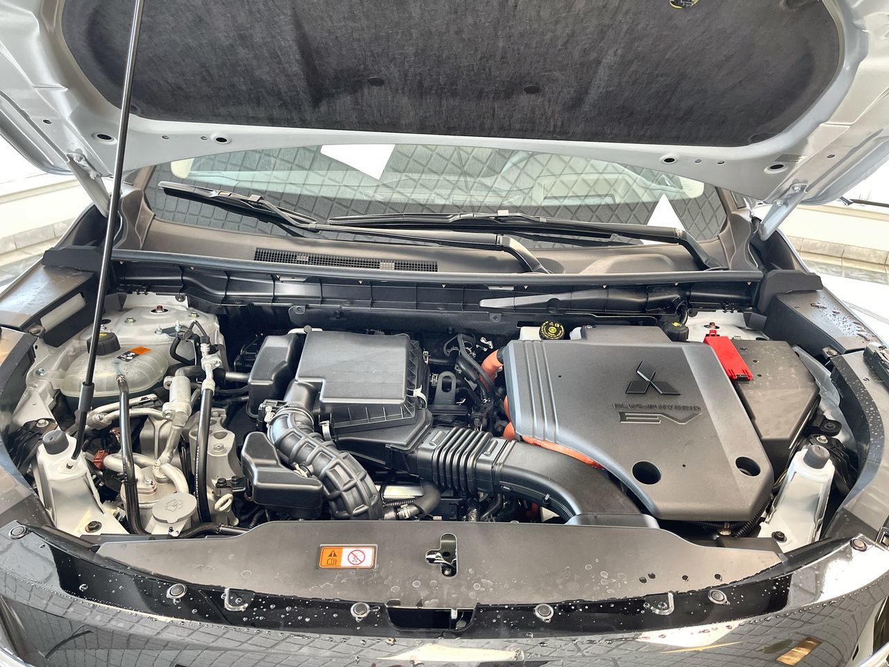 2026 Mitsubishi Outlander Plug-in Hybrid