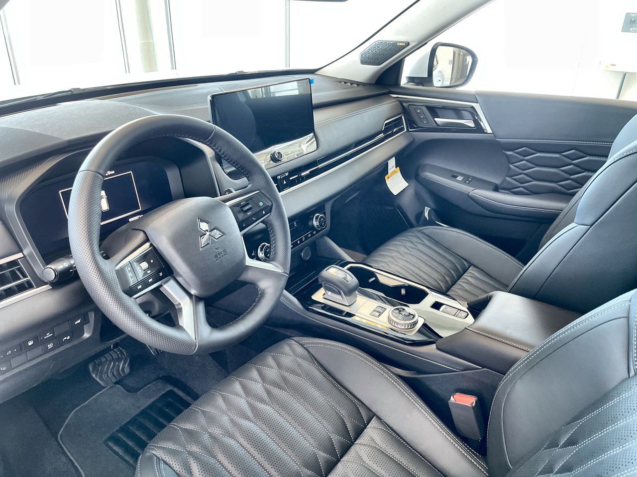 2026 Mitsubishi Outlander Plug-in Hybrid