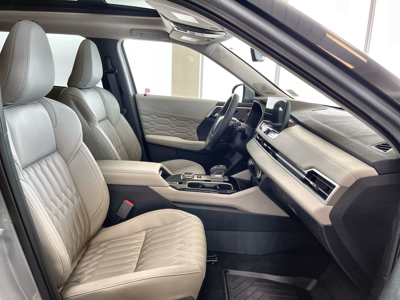 2026 Mitsubishi Outlander Plug-in Hybrid