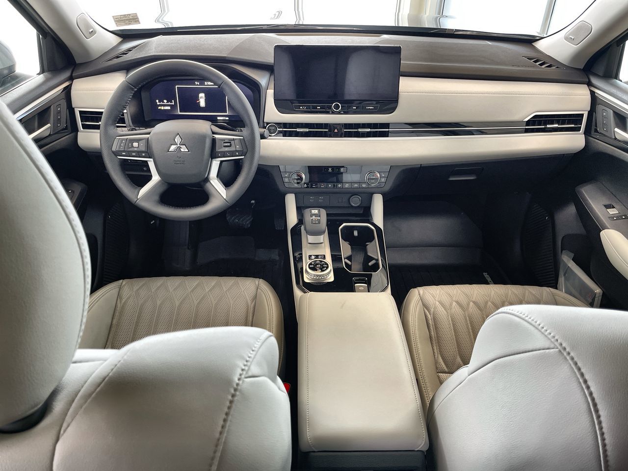 2026 Mitsubishi Outlander Plug-in Hybrid