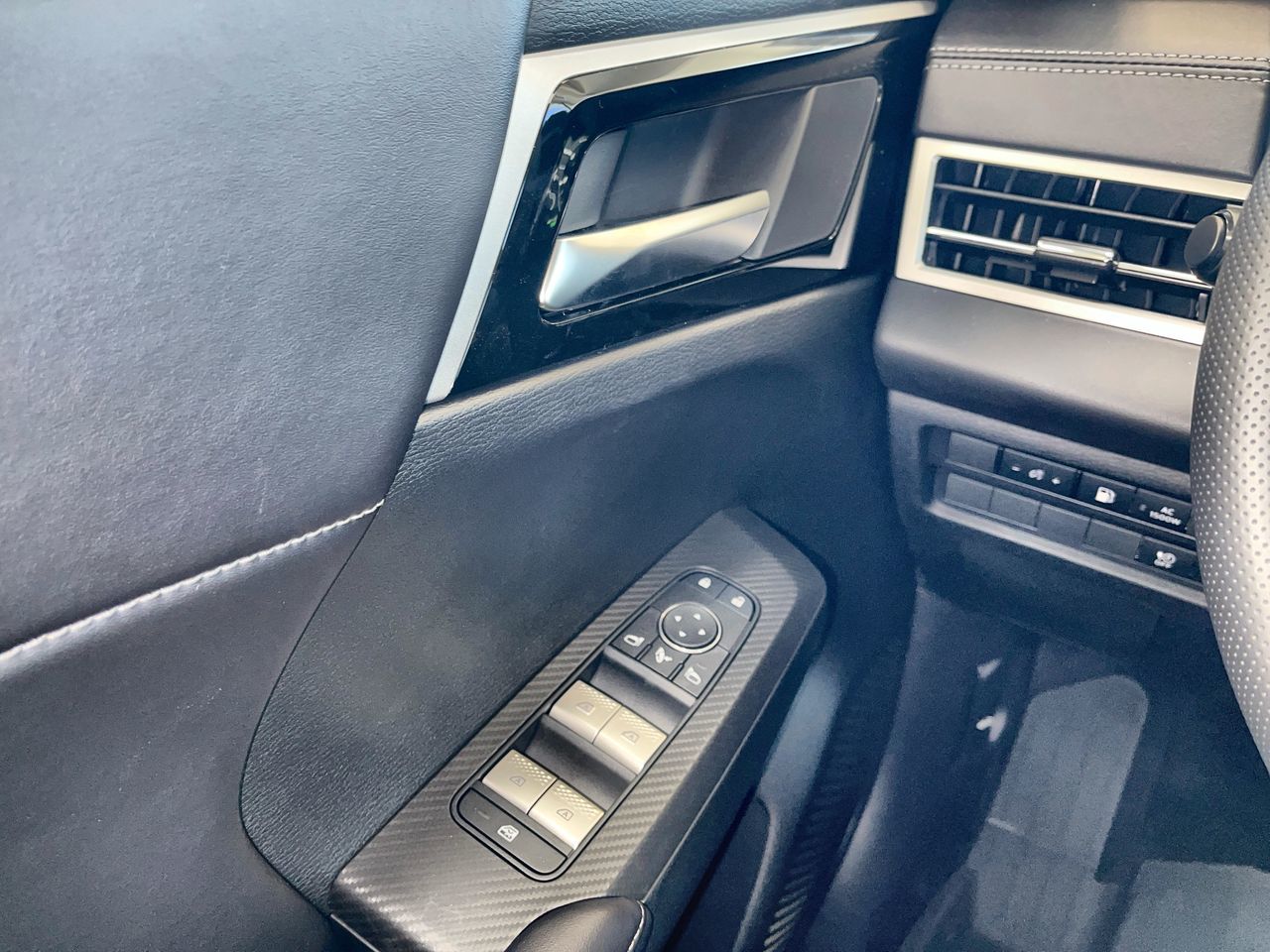 2026 Mitsubishi Outlander Plug-in Hybrid
