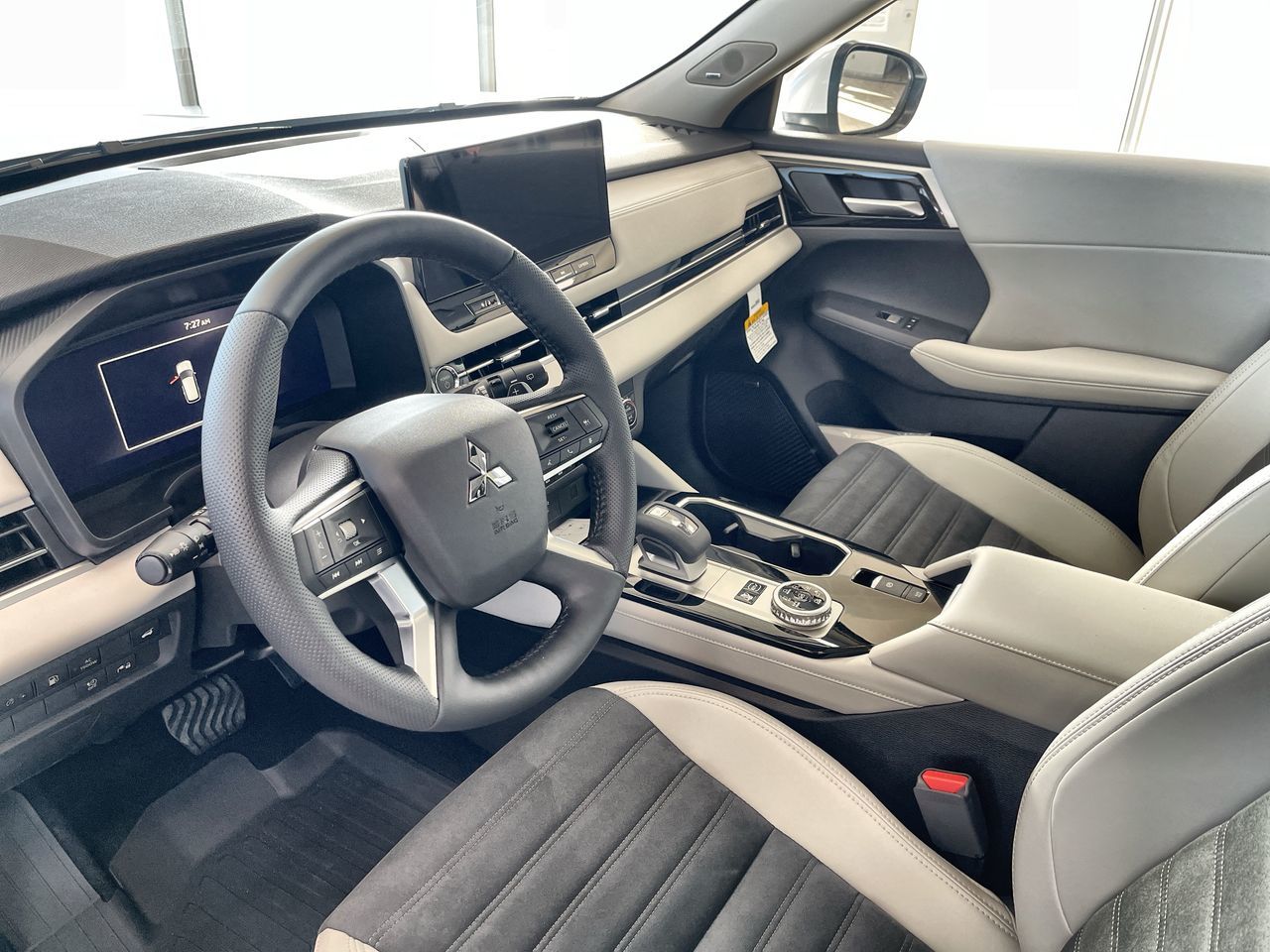 2026 Mitsubishi Outlander Plug-in Hybrid