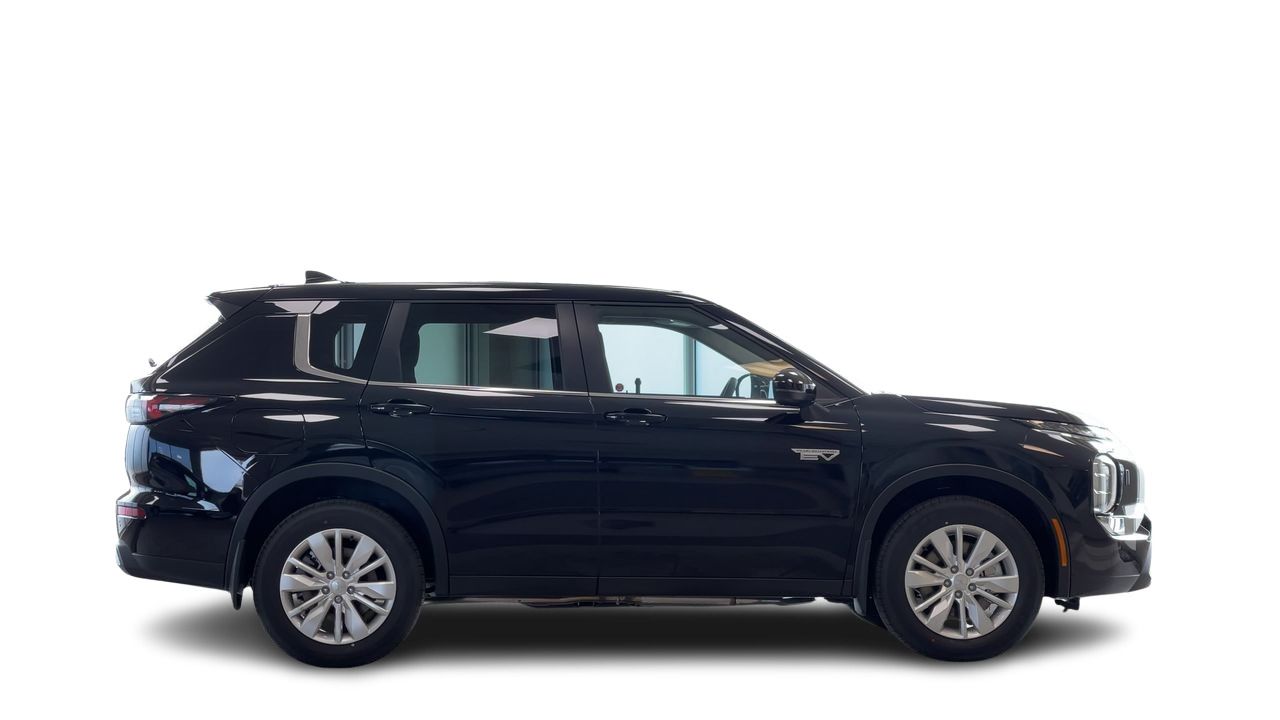 2026 Mitsubishi Outlander Plug-in Hybrid in Regina, Saskatchewan